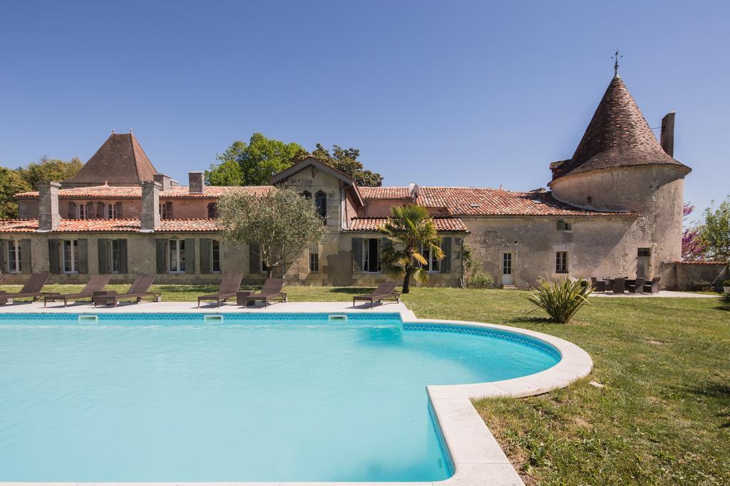 Bed and Breakfast Chateau De Puyrigaud Leoville Экстерьер фото